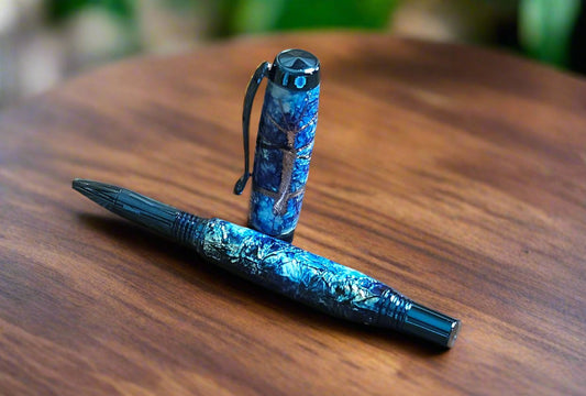 Pen: Ocean Blue Molded Copper Wire Tree Pen with a Blue Titanium Diamond Knurl Pen Kit