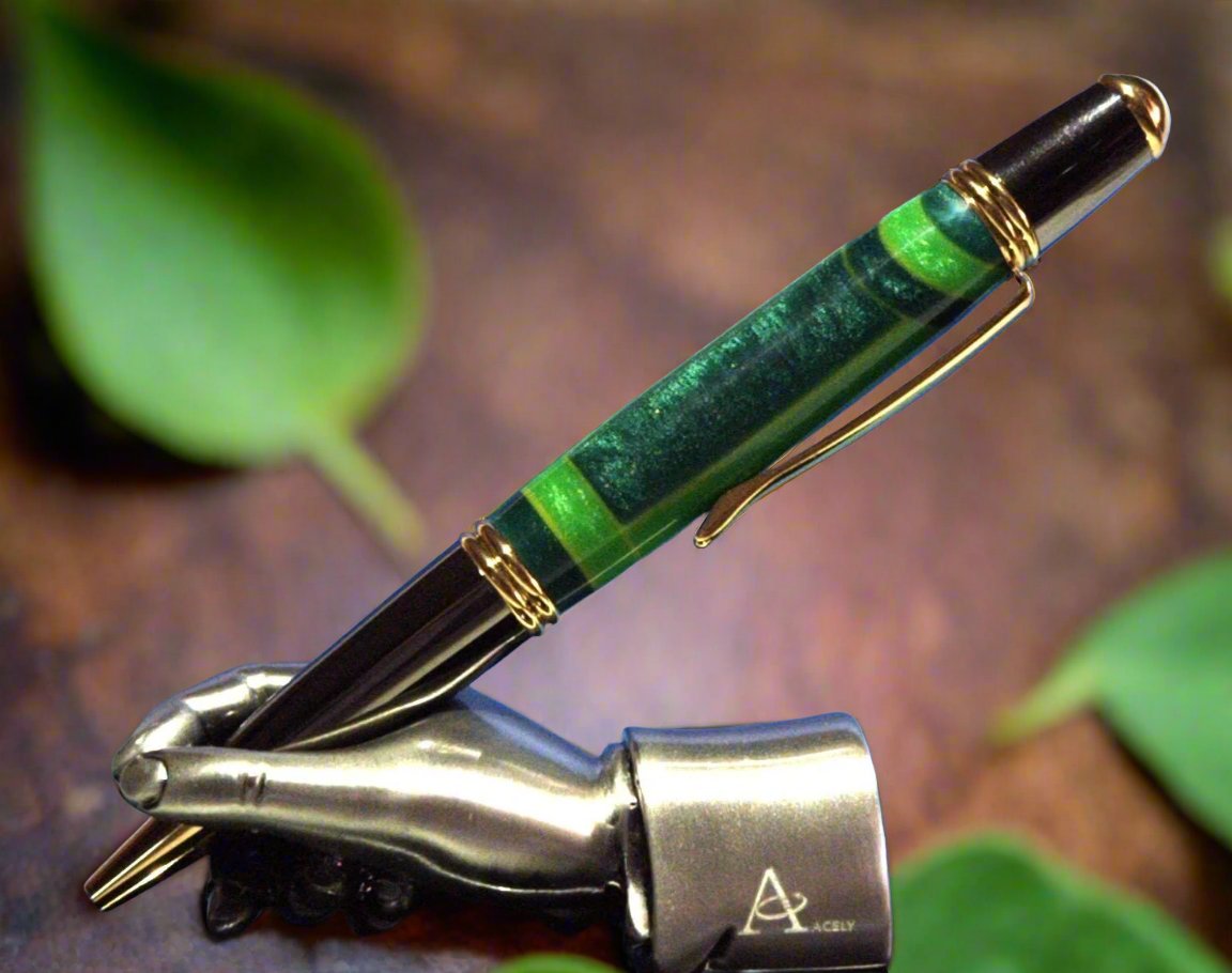 Pen: Green "Gisi Style" Pen with a Black Titanium Pen Kit with Gold Accents