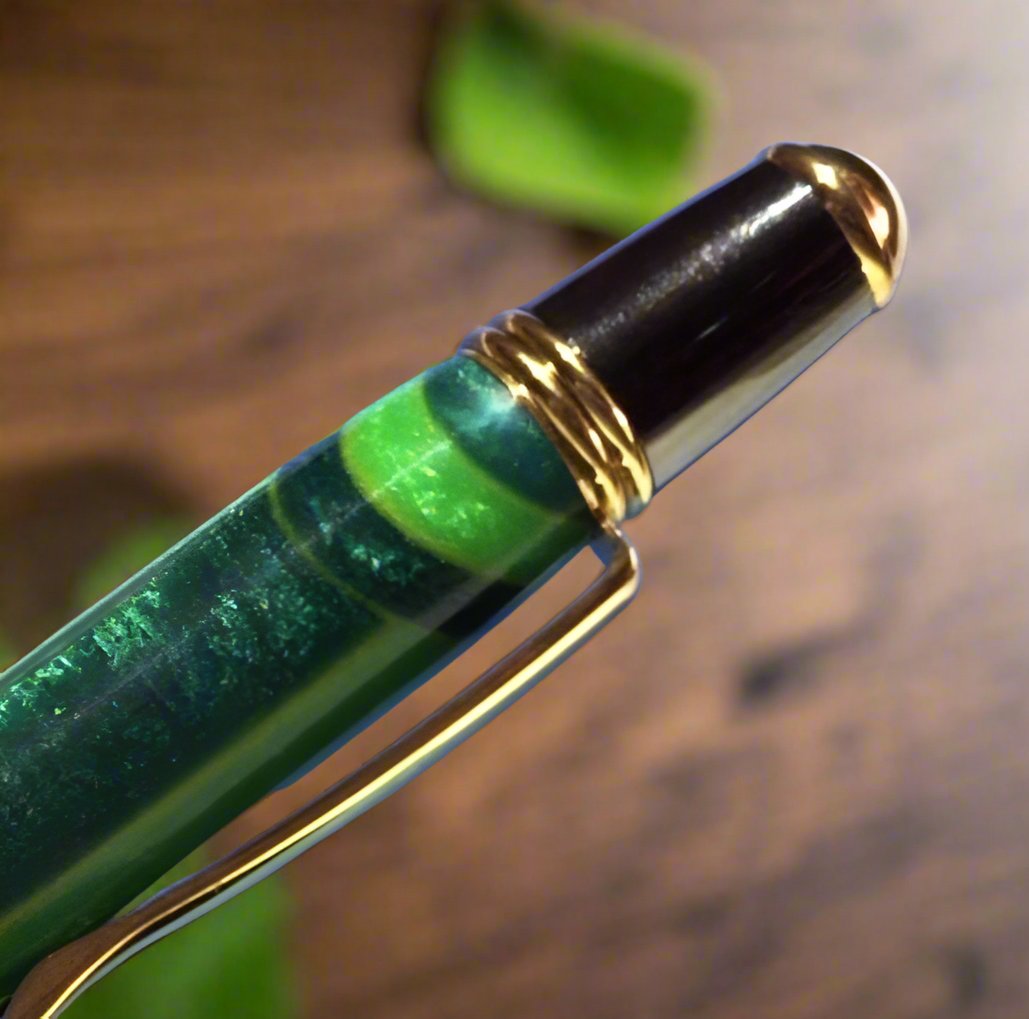 Pen: Green "Gisi Style" Pen with a Black Titanium Pen Kit with Gold Accents